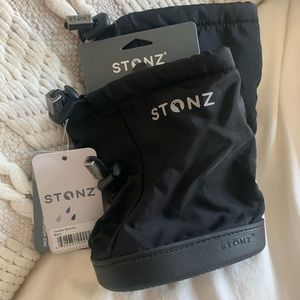 NWT Stonz Toddler Booties size M